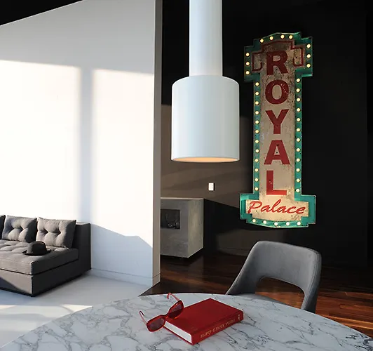 Capital Hotel 4*