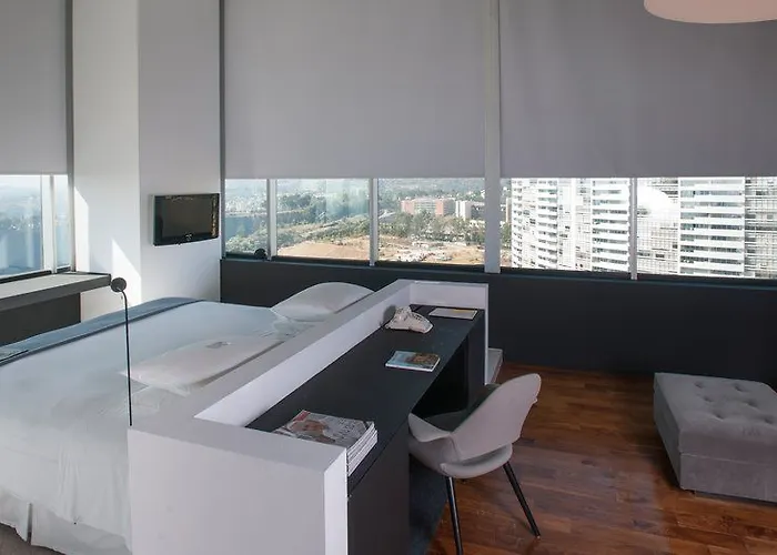 Capital Hotel 4*